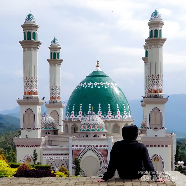 Mushola Baitul Mukhlishin: Tempat Beribadah yang Menyatu dengan Kehidupan Warga Cilacap